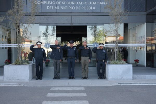 La SSC rindió un homenaje al comandante Alfonso Torres Arias por sus 50 años de servicio en la Policía de la Ciudad
