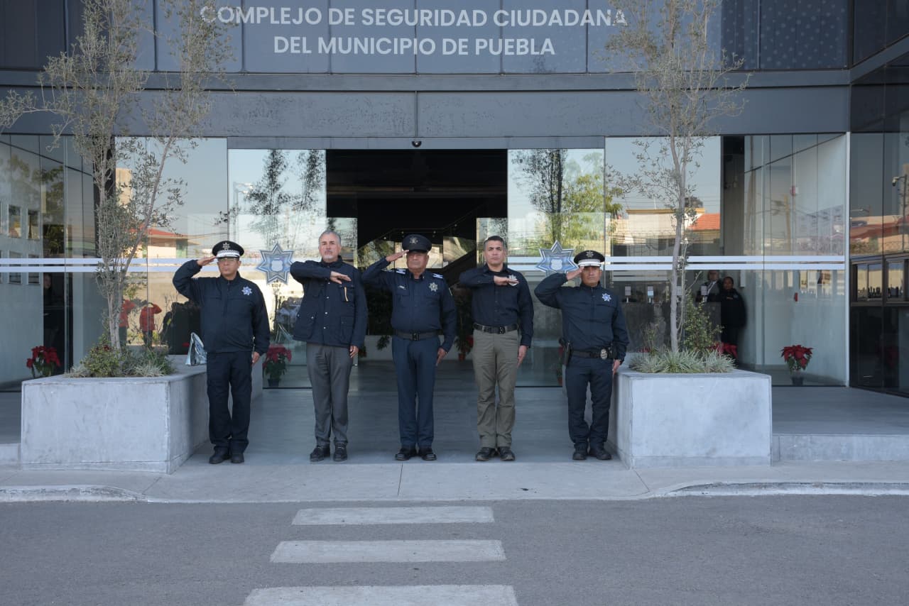 La SSC rindió un homenaje al comandante Alfonso Torres Arias por sus 50 años de servicio en la Policía de la Ciudad