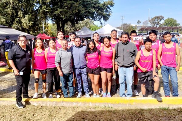 De las pistas de San Martín Texmelucan al podio estatal: Julio González y 7 atletas más demuestran que con disciplina no hay meta inalcanzable.