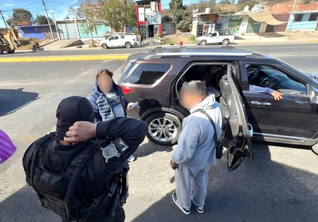 Una intervención preventiva de la policía municipal de Texmelucan permitió frustrar un posible fraude relacionado con la compra-venta de un vehículo.