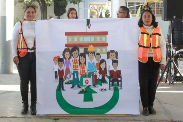 El programa “Escuela Segura” busca capacitar a niñas y niños para identificar riesgos y actuar ante emergencias en entornos escolares y comunitarios.