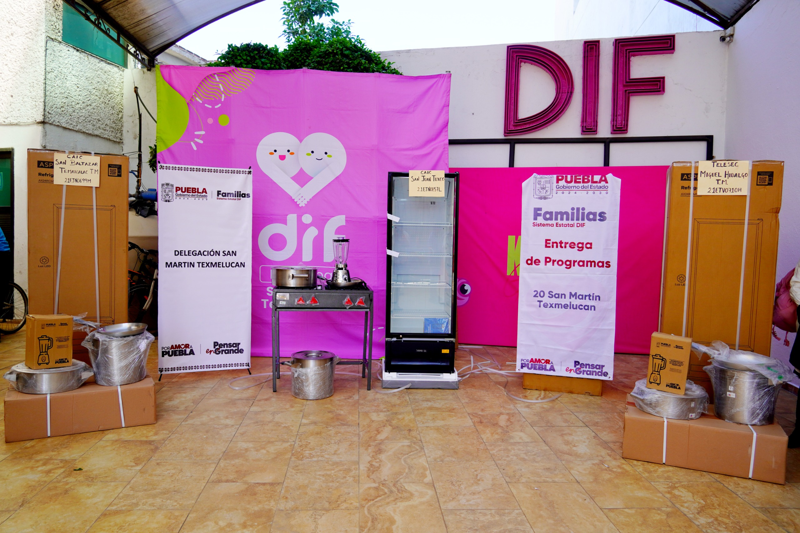 Fortalecen nutrición escolar en Texmelucan: DIF Estatal y Municipal reequipan desayunadores