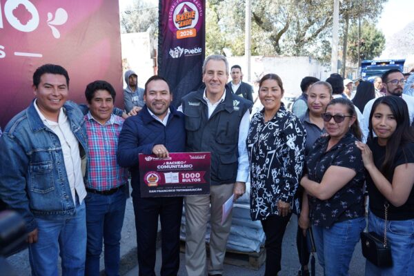 Entrega de material para bacheo.