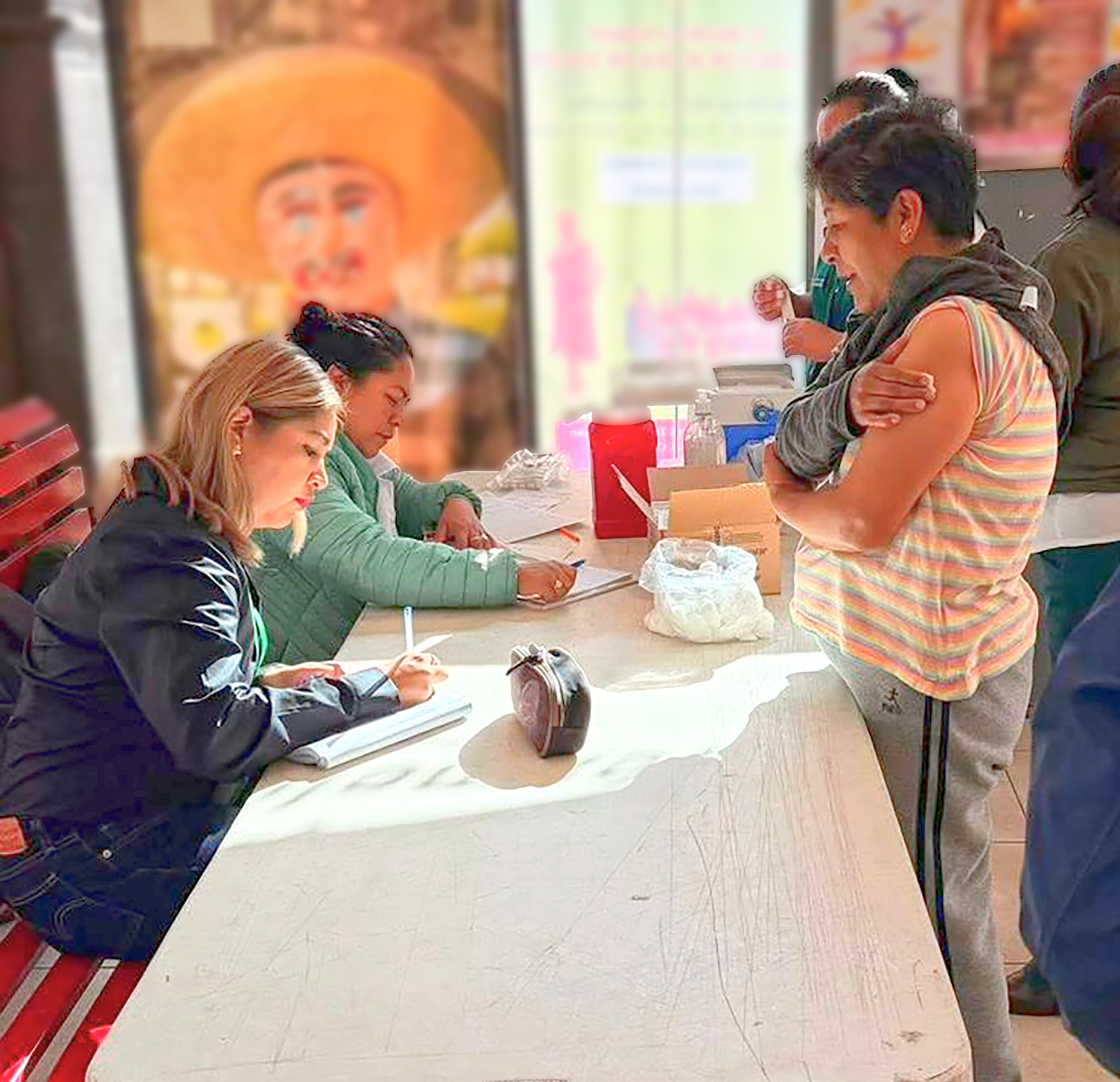 Realizan jornada gratuita de vacunación contra sarampión en San Martín Texmelucan