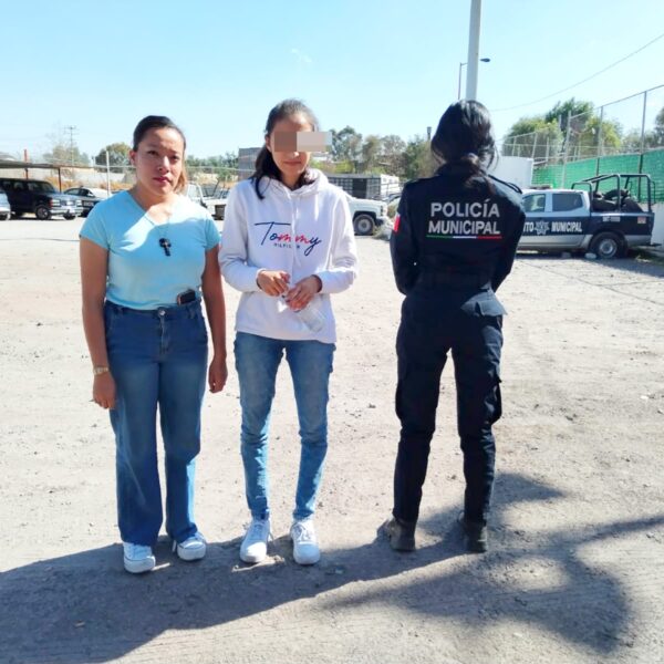 Autoridades de San Martín Texmelucan localizaron a una menor que contaba con boletín de búsqueda tras ser reportada como desaparecida en la ciudad de Puebla.
