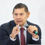 Señaló que el nepotismo es antesala de la corrupción y respaldó la postura de Claudia Sheinbaum de frenar candidaturas de parientes directos rumbo a 2027.