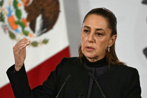 “Amanecimos sin bloqueos”: Sheinbaum reconoce al Ejército y garantiza gobernabilidad tras muerte de “El Mencho”. FOTO: AFP.