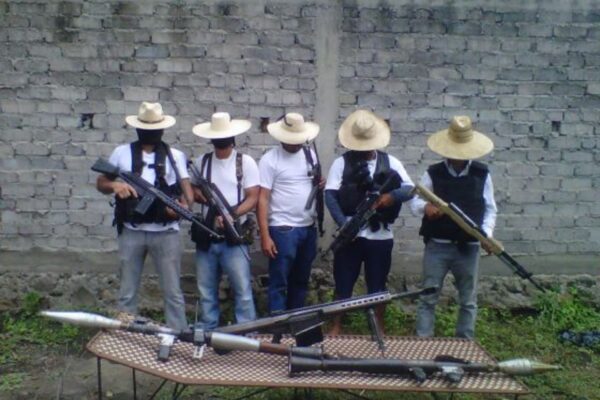 Harfuch confirmó la detención de siete integrantes clave de un grupo criminal señalado como uno de los principales generadores de violencia en Michoacán. FOTO: El País.