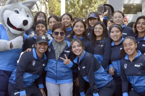 La rectora Lilia Cedillo confirmó que todos los egresados de prepas y bachilleratos BUAP tienen su lugar asegurado en la universidad para este 2026.