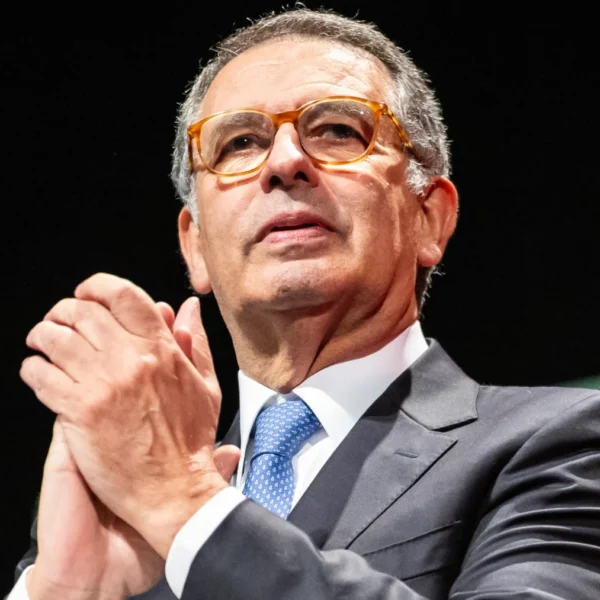 Triunfo socialista en Portugal: Seguro vence a Ventura con el 66% de los votos y promete estabilidad.