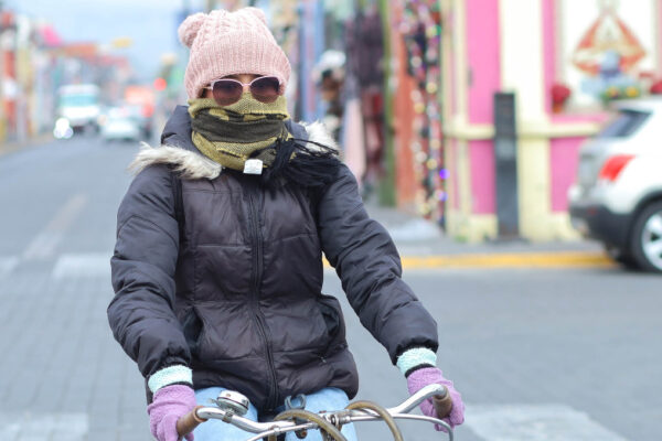 El cambio en las condiciones atmosféricas marcará el inicio de semana en Puebla con la intensificación del ambiente frío. FOTO: Milenio.