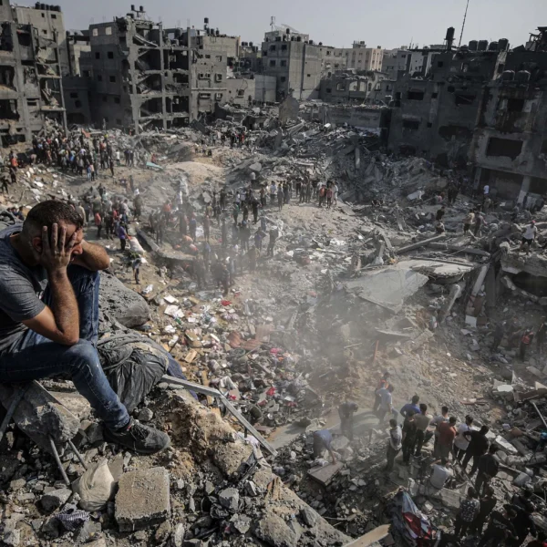 Una investigación documentó cómo miles de personas en Gaza han quedado reducidas a restos tras bombardeos de Israel que emplean armamento de altísima temperatura. FOTO: Getty Images.