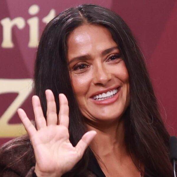 Tras la mala imagen creada por Trump sobre México, Salma Hayek anunció su primer largometraje como una 'carta de amor para México' y reivindicar la narrativa. FOTO: Vox Populi Noticias.