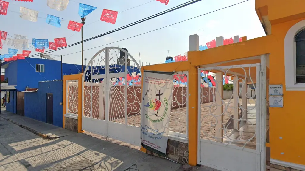 Ataque directo y armado sobre un joven de 20 años en una iglesia de San Baltazar Tetela. FOTO: Google Maps.