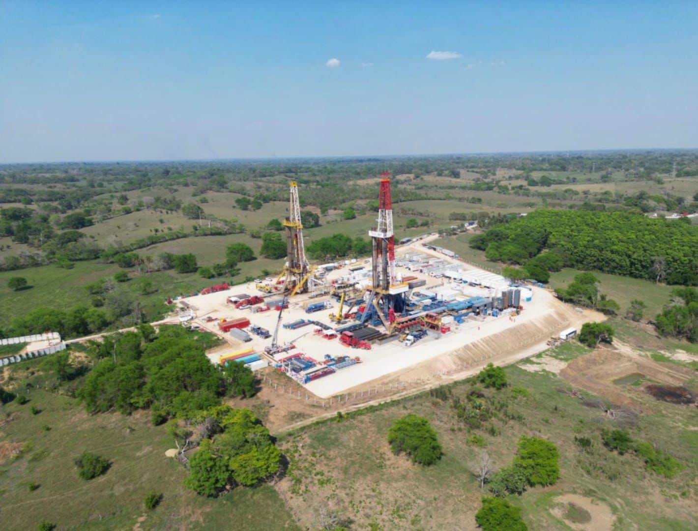 Pemex avanza en su nuevo esquema de inversión mixta, Grupo Carso de Carlos Slim obtuvo el desarrollo del campo Macabil, la 'joya de la corona', por 20 años.