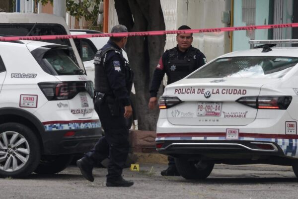Una mujer fue asesinada a balazos en la colonia 2 de Abril tras ser perseguida por hombres desconocidos. FOTO: El Sol de México.