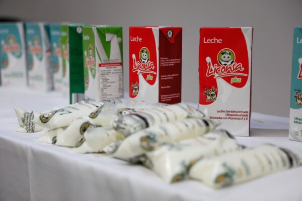 Leche para el Bienestar plantea una reconfiguración de su operación nacional que busca impactar tanto a productores como a consumidores. FOTO: Grupo Parlamentario MORENA.