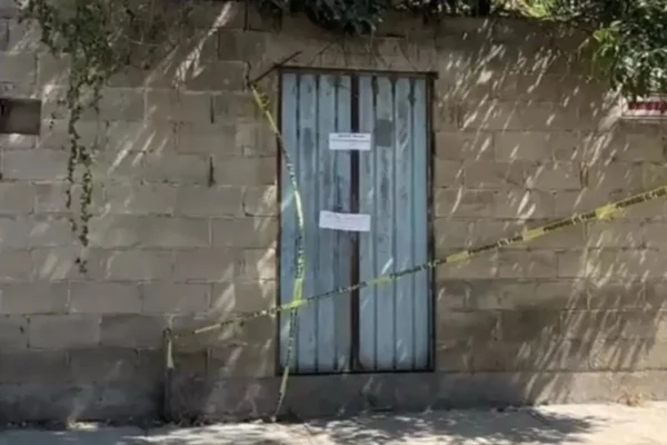 Desmienten versiones de "rituales"; localizaron el cuerpo sin vida de una mujer de la tercera edad en avanzado estado de descomposición y con veladoras en el Barrio de San Pablo Tecamac.