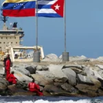 Washington anunció un esquema de licencias que permitirá ciertas operaciones con crudo venezolano, aunque bajo condiciones estrictas, para Cuba. FOTO: americateve.