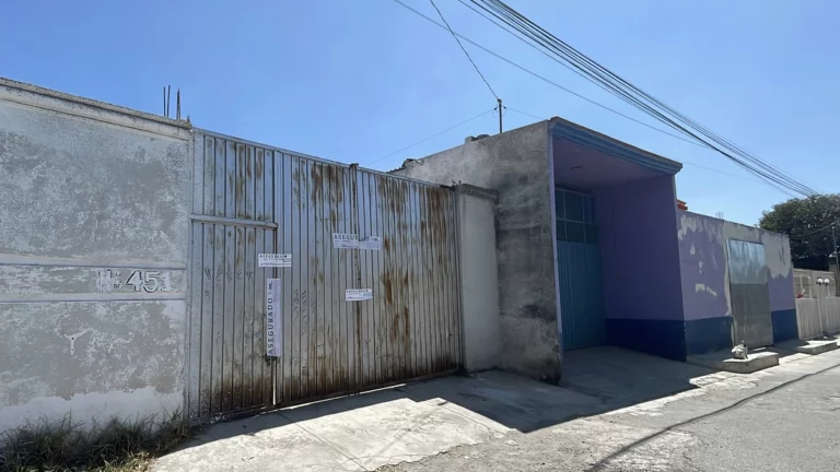 Excavaciones en Xonacatepec; FGE busca fosas clandestinas en predio vinculado a bandas criminales.