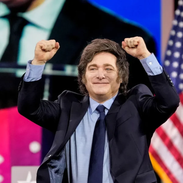 El gobierno de Javier Milei declaró al C⁴rtel Jalisco Nueva Generación como organización t*rror1sta, en una decisión que marca su alineación con la política de Estados Unidos. FOTO: Bloomberg.