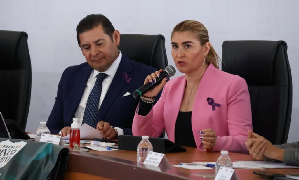 Idamis Pastor vinculó el asesinato de 6 personas en Huehuetlán El Grande con bandas de narcomenudeo y robo a transporte. FOTO: Fiscalía de Puebla.