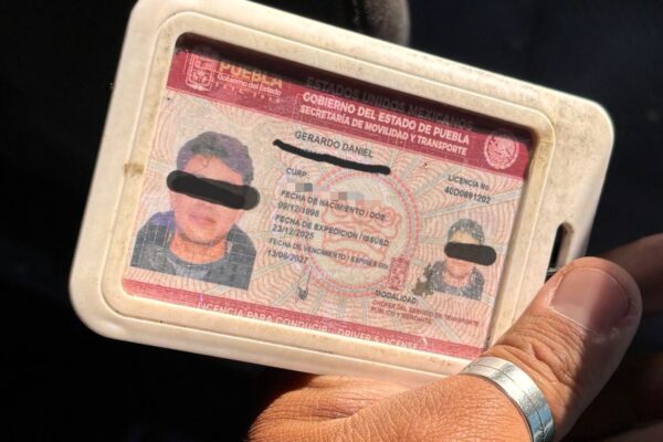 Pasajeros identificaron al chofer de la Ruta 10 que atropelló a dos estudiantes de la BUAP en Las Torres y la 24 Sur.