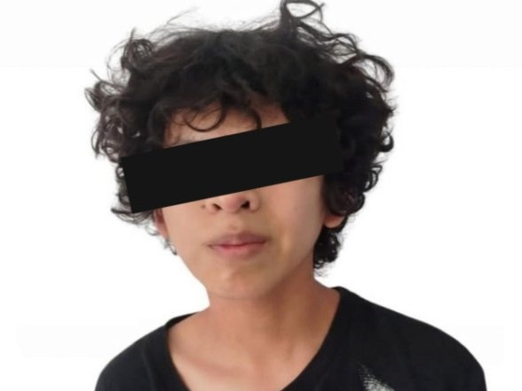 Sobre el caso del menor que usó un rifle de uso militar en un ataque escolar en Michoacán, autoridades investigan cómo accedió al arma.