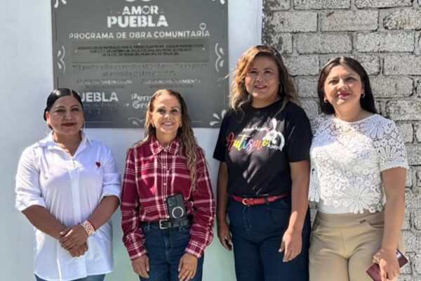 Un evento público en Tehuacán generó atención luego de que figuras políticas encabezaran la inauguración de una obra comunitaria.