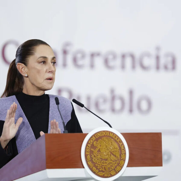 Sheinbaum lamentó que el Senado no aprobara el adelantar la revocación de mandato en el Plan B.