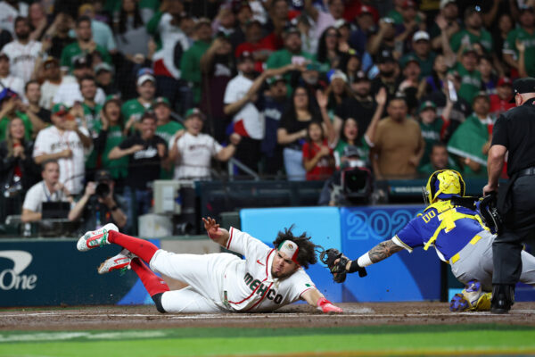 México venció a Brasil por la regla de la misericordia, 16-0. FOTO: Rob Tringali.