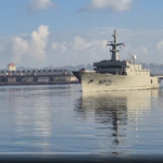 Buques con ayuda humanitaria.