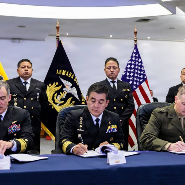 Ecuador comenzó operaciones militares conjuntas con Estados Unidos contra organizaciones criminales consideradas "terroristas" en su territorio. FOTO: US Southern Command.