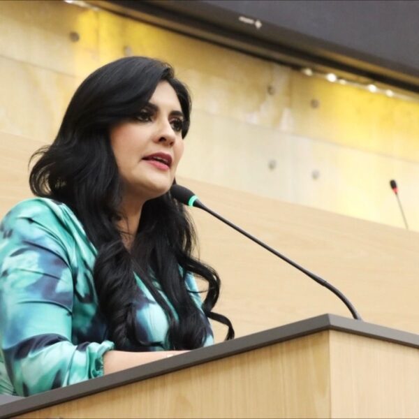 La diputada Delfina Pozos llevará al SOAPAP ante la justicia tras denuncias de ext*rsión por parte de 300 restauranteros poblanos. FOTO: X @DelfinaPozosV.