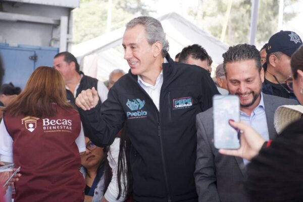 Pepe Chedraui pidió calma ante el calendario de Morena para 2027; aseguró que aún no es momento de "levantar la mano" por la reelección. FOTO: X @pepechedrauimx.