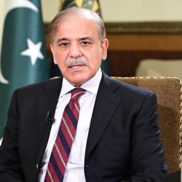 En medio de las tensiones en Medio Oriente, Pakistán intenta abrir canales diplomáticos que permitan reducir el conflicto entre EUA e Irán. FOTO: X @Qatar_Tribune.