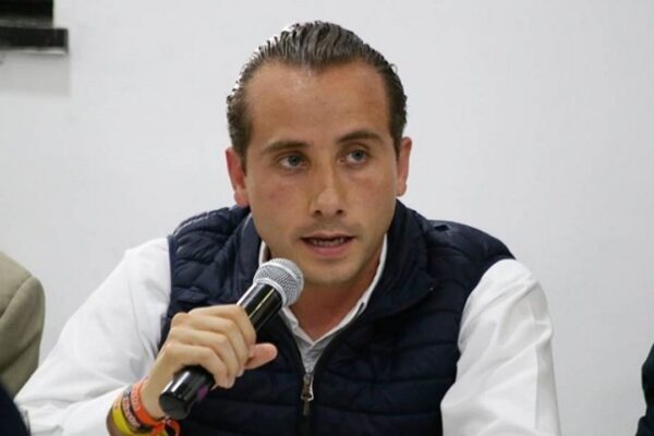 "Es una basura la Guardia Nacional", Mario Riestra denunció intento de asalto en Quecholac con una patrulla falsa; dispararon a su vehículo al intentar huir.