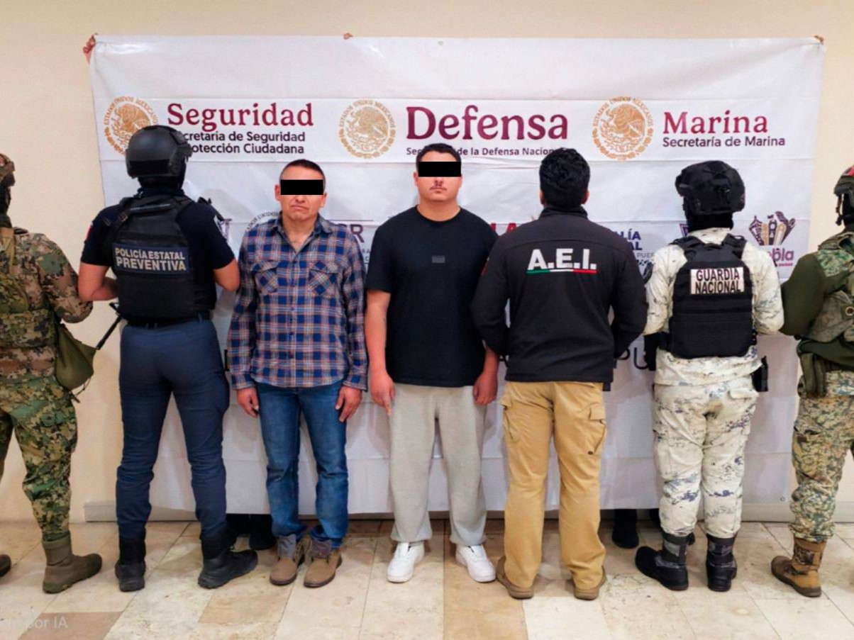 Detienen en Puebla a "El Caballero" y a Osiel "N", presuntos integrantes del CJNG. FOTO: Gobierno de Puebla.