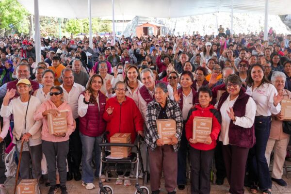 Ayuntamiento de Puebla entregó despensas en La Libertad, parte del programa Alimentación Imparable, para apoyar a familias en situación vulnerable.