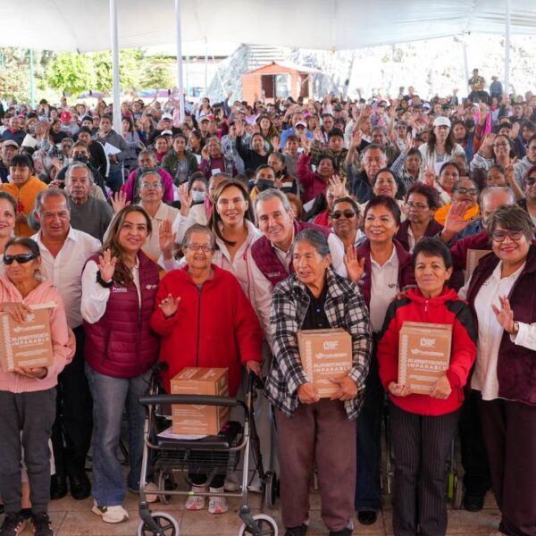 Ayuntamiento de Puebla entregó despensas en La Libertad, parte del programa Alimentación Imparable, para apoyar a familias en situación vulnerable.