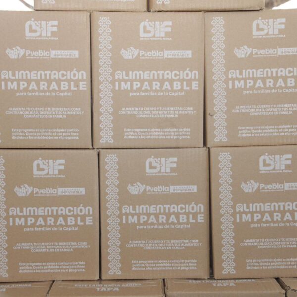 El SMDIF entregó más de 4 mil despensas a familias del sur de Puebla capital, en San Bartolo.