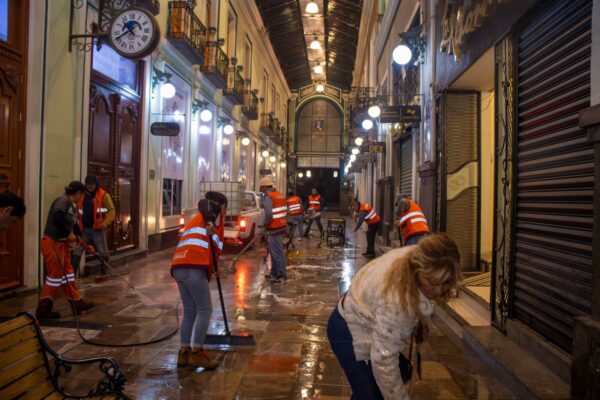 El Ayuntamiento implementó acciones especiales para mantener en condiciones óptimas los espacios públicos más concurridos enfocados en puntos clave del Centro Histórico.