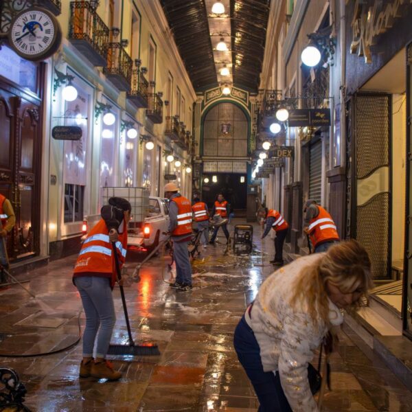 El Ayuntamiento implementó acciones especiales para mantener en condiciones óptimas los espacios públicos más concurridos enfocados en puntos clave del Centro Histórico.