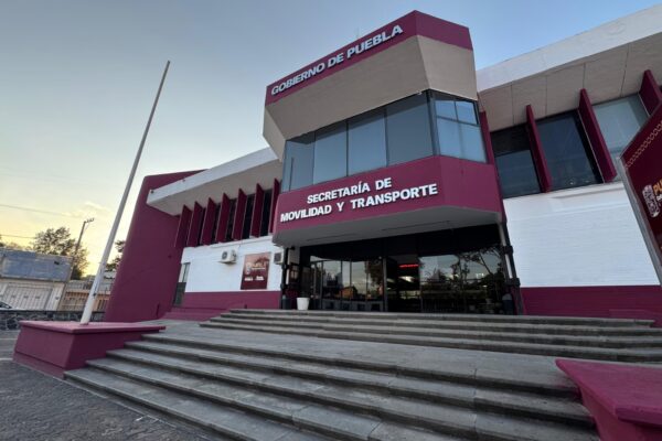 Tras señalamientos, la Secretaría de Movilidad y Transporte de Puebla aseguró que aplicará cero tolerancia a la corrupción e inició una revisión interna.