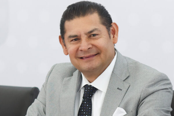 Alejandro Armenta viajará a Shanghái para promover a Puebla como destino de inversión tecnológica y turística.