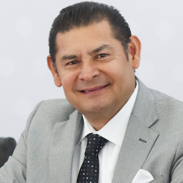 Alejandro Armenta viajará a Shanghái para promover a Puebla como destino de inversión tecnológica y turística.