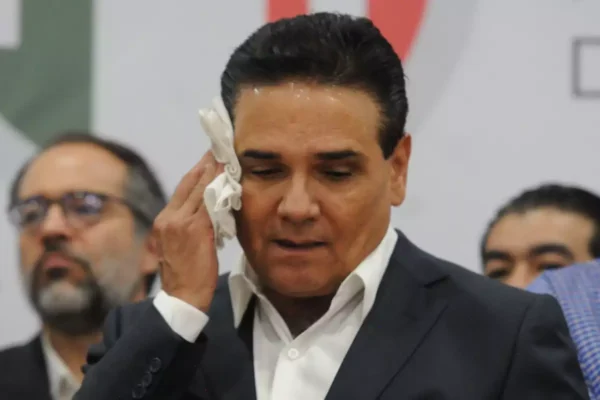 Un avance judicial reabre uno de los casos más graves de violencia en Michoacán, al girarse órdenes de aprehensión contra Silvano Aureoles y elementos de seguridad. FOTO: Cuartoscuro.