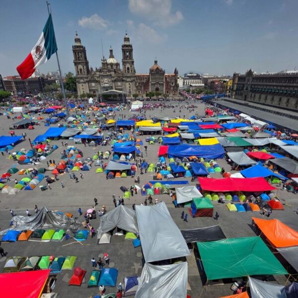 El parón de la CNTE acaba hoy tras rechazar hablar con autoridades federales, exigen diálogo directo con Sheinbaum. FOTO: Cuartoscuro.