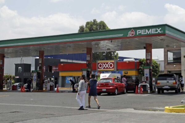 El precio de los combustibles registró incrementos en Puebla al inicio de la semana, tras la continuación del conflicto en Medio Oriente. FOTO: Agencia Enfoque.