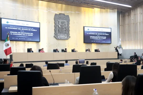 El Congreso local aprobó por mayoría un paquete de reformas legislativas a la Ley de Obra Pública y Servicios Relacionados: iniciativa que fue tramitada y avalada en menos de 24 horas. FOTO: Ángulo 7.